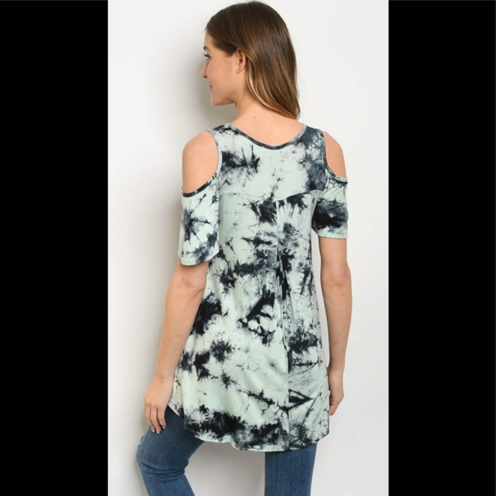 1 left ❤️cold shoulder tie dye top - Picture 2 of 4